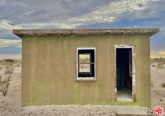 5th image of 1476 Hales Dr, Joshua Tree, CA 92252 | MLS# 26852349