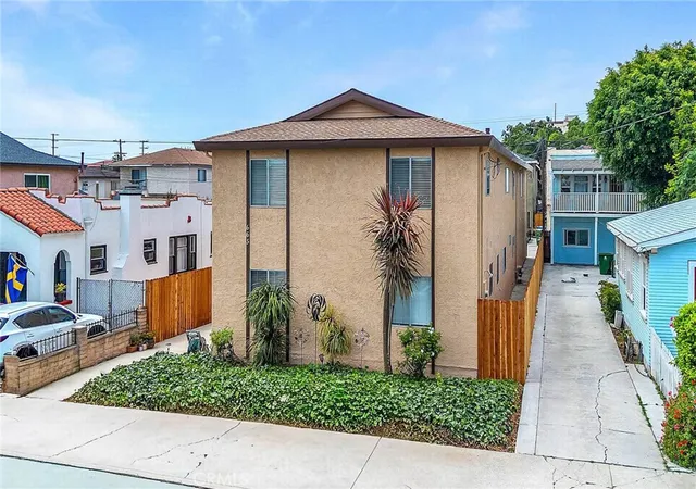 Homes for sale in San Pedro, CA | 665 W 21St, San Pedro, CA 90731 | MLS# PV26138517
