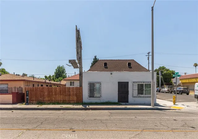 Photo 3 of Single family home for sale at 796 N Mount Vernon Ave, San Bernardino, CA 92411 | MLS# CV26139067 | Listing updated on 2026-07-11