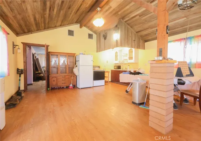 Photo 3 of Single family home for sale at 31582 Clay River Rd, Barstow, CA 92311 | MLS# PW26132320 | Listing updated on 2026-06-26