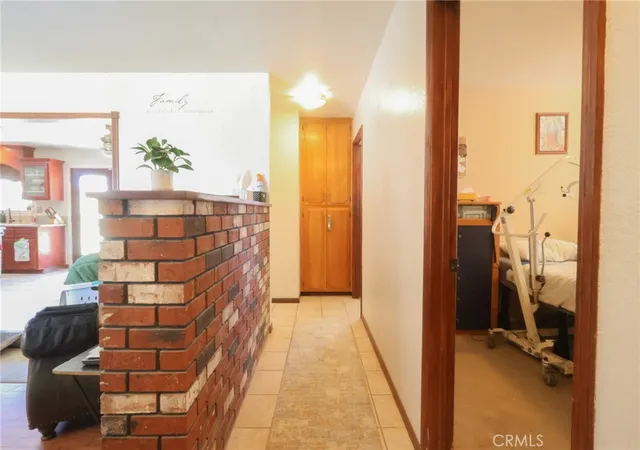 Photo 4 of Single family home for sale at 31582 Clay River Rd, Barstow, CA 92311 | MLS# PW26132320 | Listing updated on 2026-06-26
