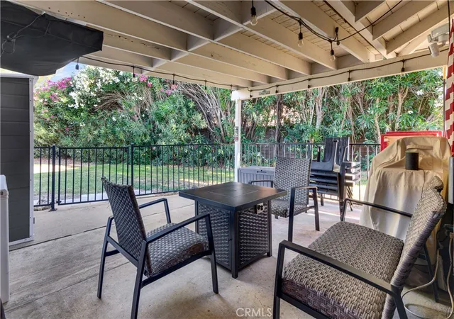 Listing Photo 2 - Condo for sale in building located at 139 Flag, Paso Robles, CA 93446 - Unit #