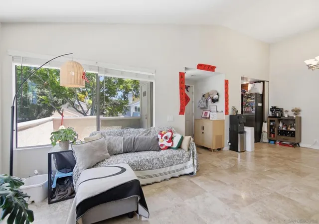 5th image of 387 Deerfield #77, Irvine, CA 92606 | MLS# 260015523SD