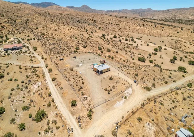 Photo 4 of House for sale at 25333 Valley View, Apple Valley, CA 92308 | MLS# IV26139130 | Listing updated on 2026-09-22