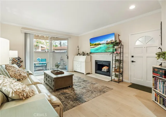 Photo 3 of Condo for sale at 2396 Pleasant Way #I, Thousand Oaks, CA 91362 | MLS# SR26137796 | Listing updated on 2026-09-12