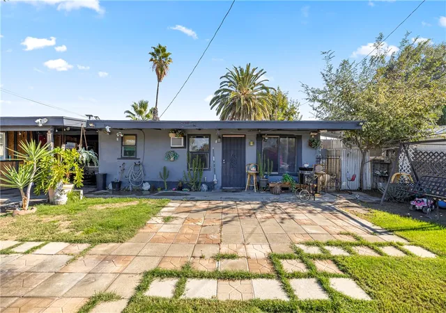 3rd image of 26802 Girard St, Hemet, CA 92544 | MLS# SW26139104