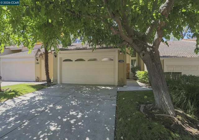 Photo 3 of Sale Pending at 1304 Corte De Los Vecinos, Walnut Creek, CA 94598 | MLS# 41139652 | Listing updated on 2026-07-01