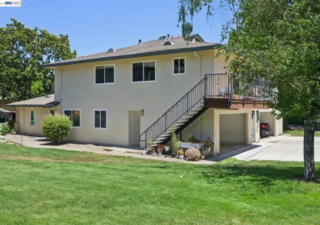 1st image of 2122 Arroyo Ct #2, Pleasanton, CA 94588 | MLS# 41139660