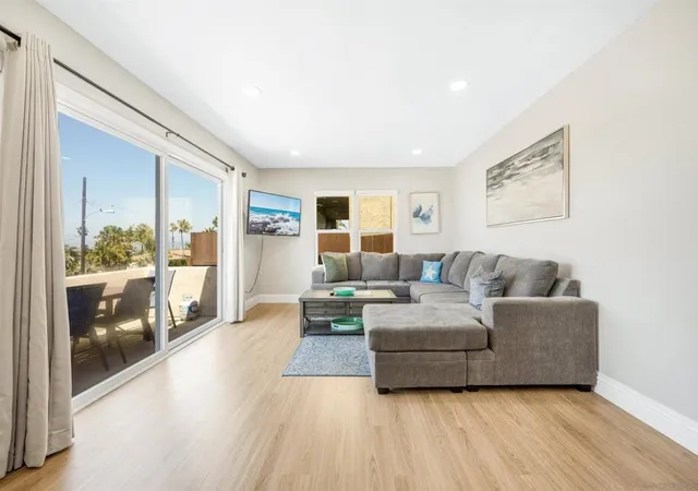 Listing Photo 4 - Condo for sale in building located at 1735 Froude St, San Diego, CA 92107