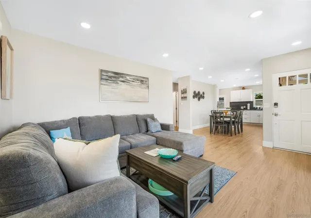 Listing Photo 5 - Condo for sale in building located at 1735 Froude St, San Diego, CA 92107