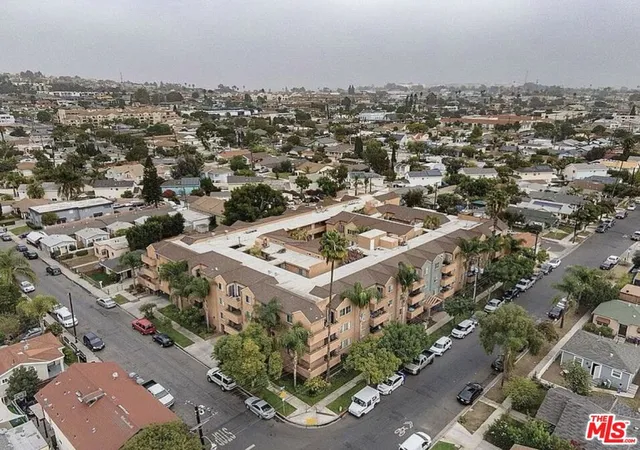 2nd image of 2507 E 15th St #104, Long Beach, CA 90804 | MLS# 26852405
