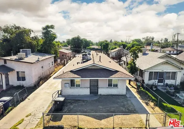 4th image of 708 P St, Bakersfield, CA 93304 | MLS# 26851351
