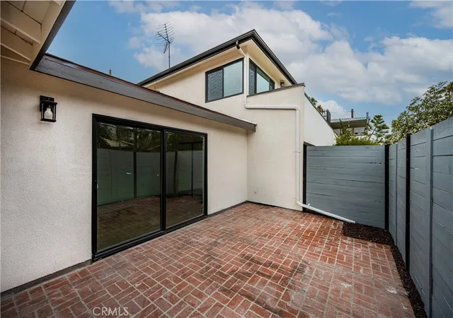 Photo 4 of House for sale at 12408 Archwood, North Hollywood, CA 91606 | MLS# PW26135380 | Listing updated on 2026-06-26