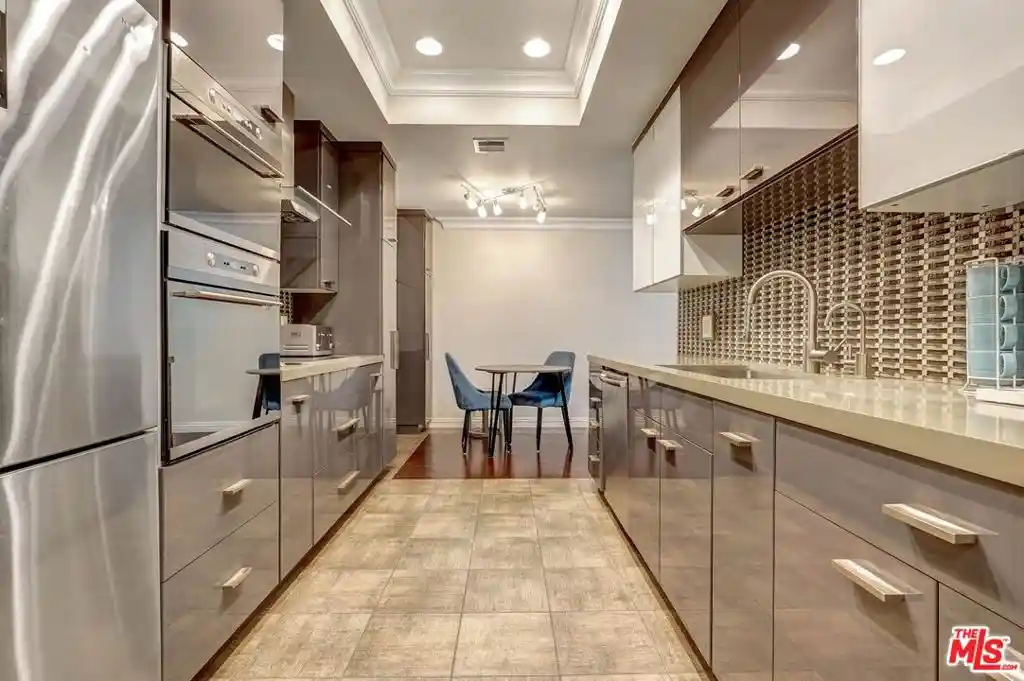 Listing Photo 1 - Condo for sale in 1880 Veteran Ave located at 1880 Veteran Ave, Los Angeles, CA 90025 - Unit #107