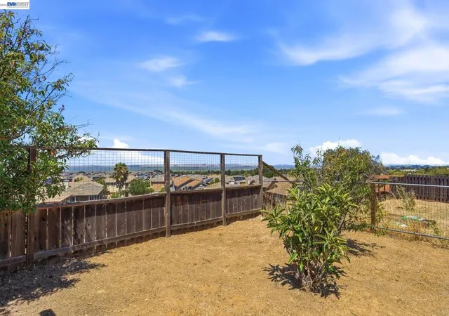 Homes for sale in Pittsburg, CA | 9 Beechwood Ct, Pittsburg, CA 94565 | MLS# 41139702