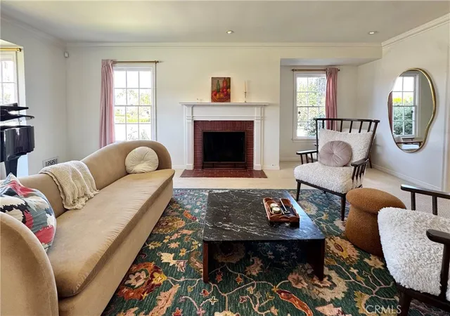Photo 2 of Single family home for sale at 2850 Canterbury Rd, San Marino, CA 91108 | MLS# AR26139345 | Listing updated on 2026-10-11