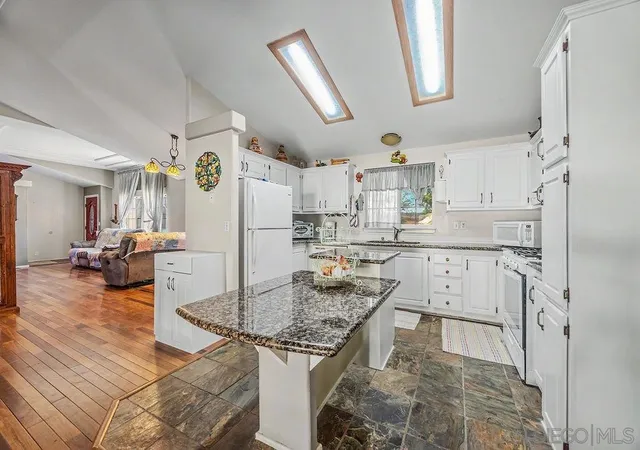 5th image of 38748 Via Cantata, Temecula, CA 92592 | MLS# 260015569SD
