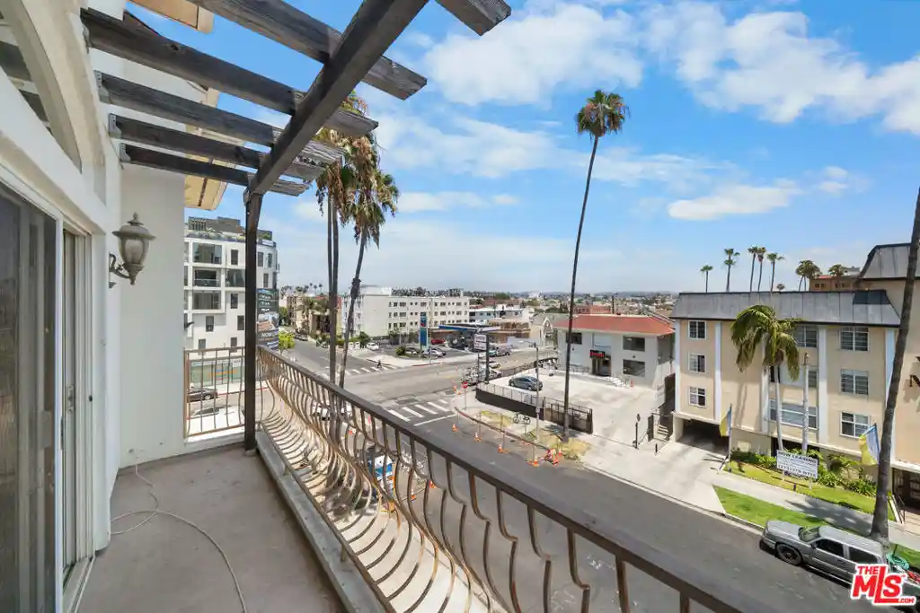 Listing Photo 28 - Condo for sale in Mariposa Courtyard located at 309 S Mariposa Ave, Los Angeles, CA 90020 - Unit #301