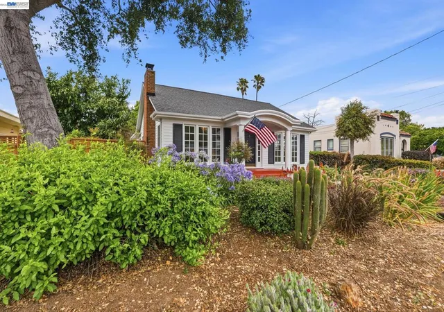 3rd image of 770 Grove Way, Cherryland, CA 94541 | MLS# 41139716