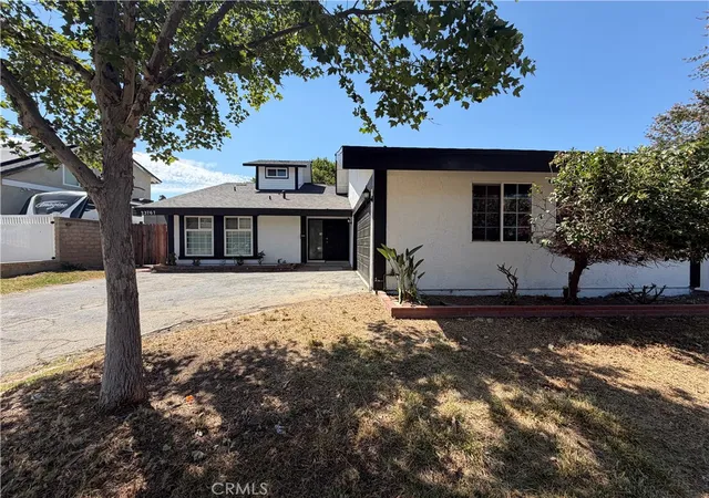 2nd image of 23767 Via Helina, Valencia, CA 91355 | MLS# CV26128174