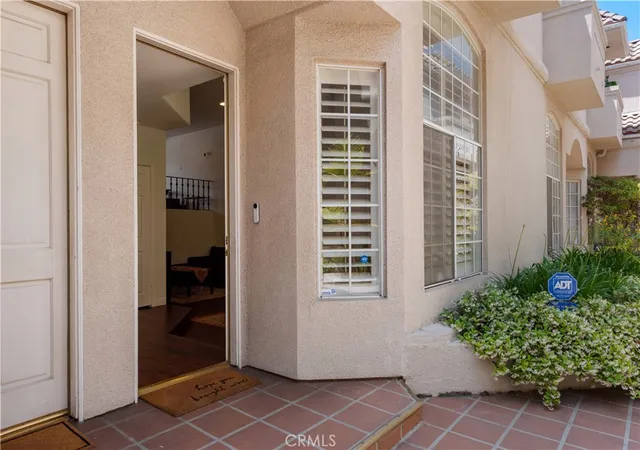 Photo 1 of Condo for sale at 813 N Martel Ave #2, Los Angeles, CA 90046 | MLS# AR26136604 | Listing updated on 2026-09-28
