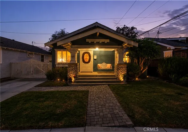 2nd image of 417 Orizaba, Long Beach, CA 90814 | MLS# PW26138582