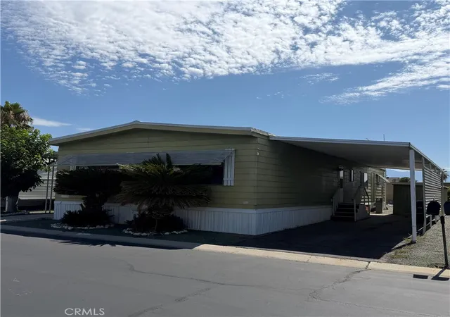 Homes for sale in Hemet, CA | 575 S Lyon Ave #62, Hemet, CA 92543 | MLS# SW26137421