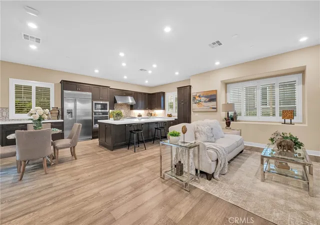 5th image of 109 Spiral, Irvine, CA 92618 | MLS# TR26139457
