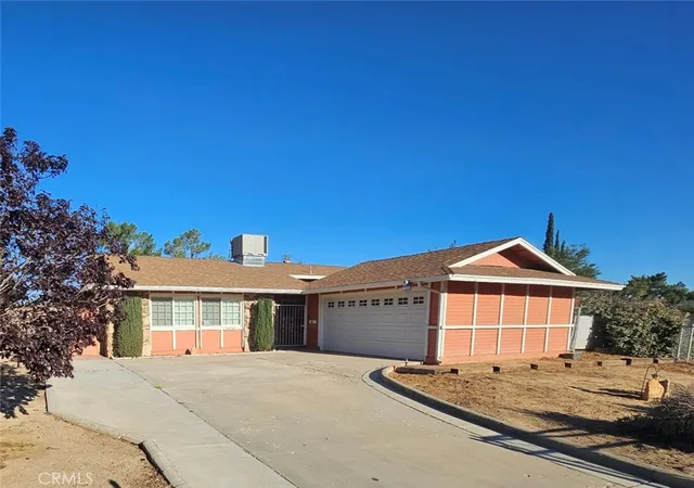 Photo 4 of Single family home for sale at 14185 Burning Tree, Victorville, CA 92395 | MLS# CV26139487 | Listing updated on 2026-07-02