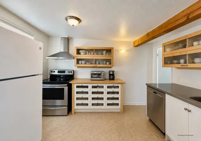 3rd image of 10351037 Warfield Ave, Oakland, CA 94610 | MLS# ML82052039