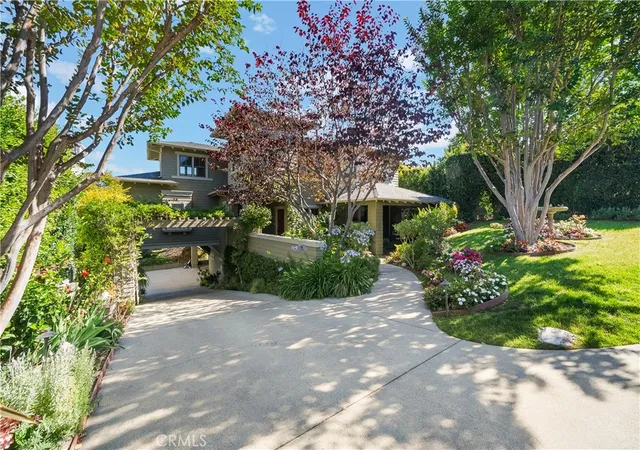 Photo 2 of Sale Pending at 31776 Via Perdiz, Trabuco Canyon, CA 92679 | MLS# OC26139383 | Listing updated on 2026-09-23
