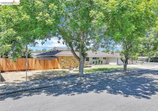 5th image of 65 E Arcade St, Stockton, CA 95204 | MLS# 41139740