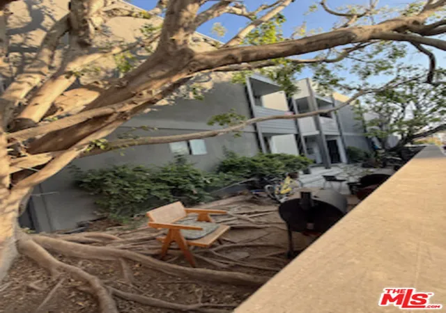 5th image of 38 Horizon Ave, Venice, CA 90291 | MLS# 26852291