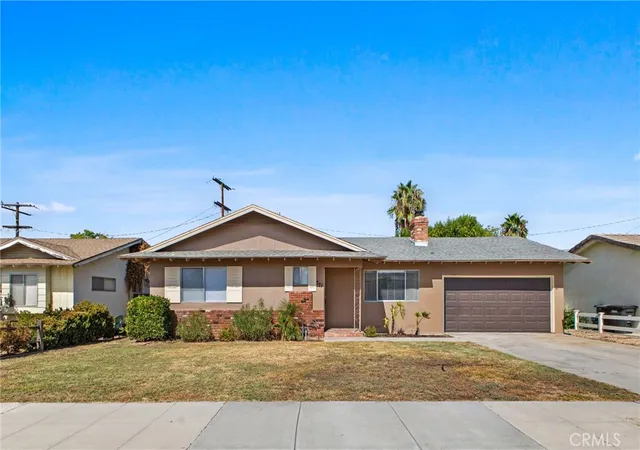 Photo 1 of Sale Pending at 771 S Thompson, Hemet, CA 92543 | MLS# SW26139540 | Listing updated on 2026-09-25