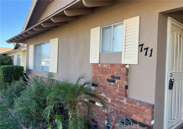 Photo 2 of Sale Pending at 771 S Thompson, Hemet, CA 92543 | MLS# SW26139540 | Listing updated on 2026-09-25