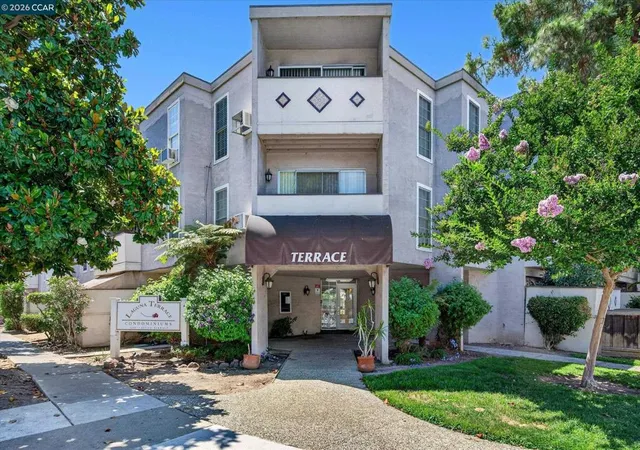 Homes for sale in Concord, CA | 1699 Laguna #214, Concord, CA 94520 | MLS# 41139754