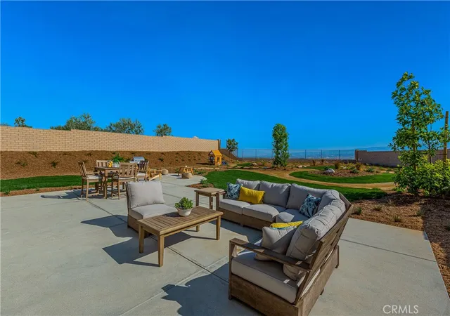 Photo 3 of Single family home for sale at 28426 Old Springs Rd, Castaic, CA 91384 | MLS# SR26138792 | Listing updated on 2026-09-06