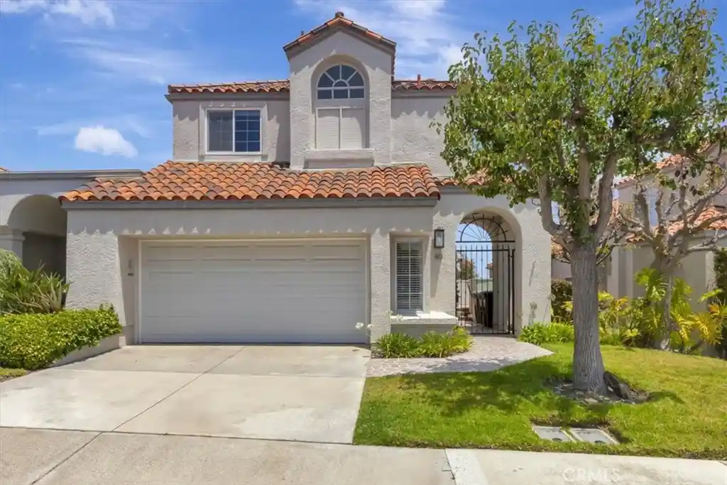 Townhouse for sale at 40 Marseille, Laguna Niguel, CA 92677 | MLS# OC26139222