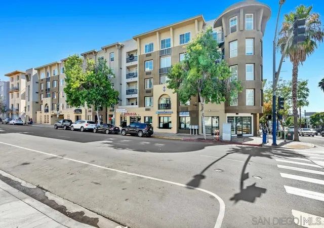 2nd image of 1970 Columbia St, San Diego, CA 92101