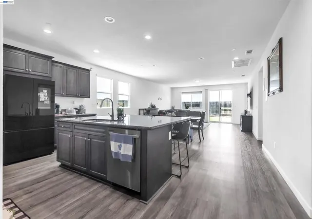 Photo 2 of Single family home for sale at 1893 Summit Dr, Los Banos, CA 93635 | MLS# 41139785 | Listing updated on 2026-09-27
