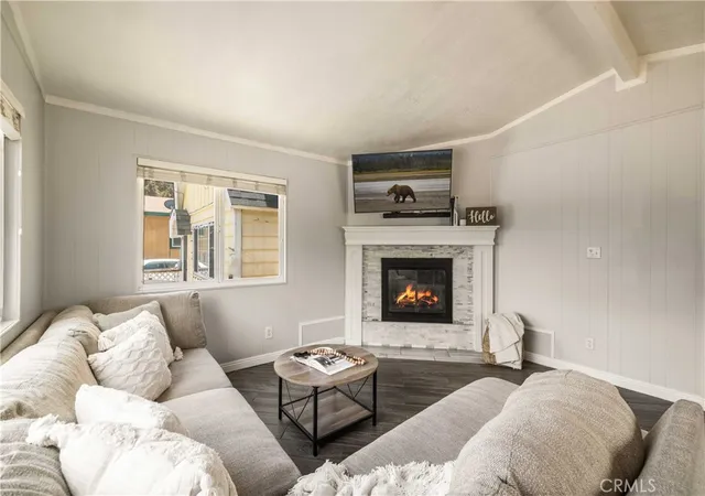 Photo 3 of Single family home for sale at 124 Wabash, Sugarloaf, CA 92386 | MLS# IG26139725 | Listing updated on 2026-10-03