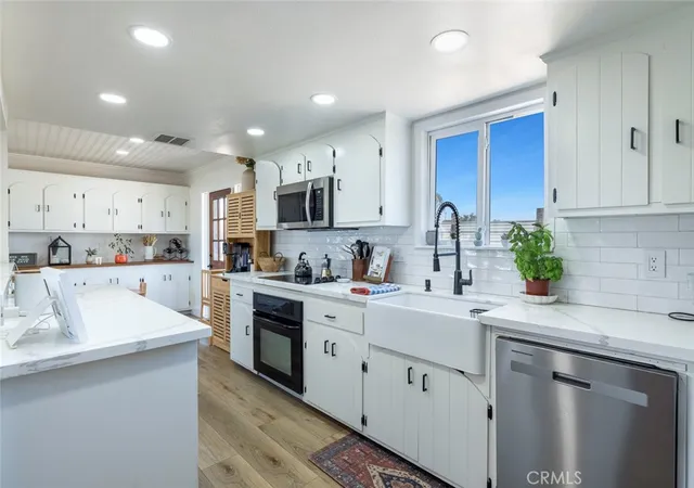 3rd image of 17421 Mark Rd, Madera, CA 93636 | MLS# FR26138605
