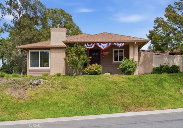Photo 1 of Townhouse for sale at 20002 Ave Of The Oaks, Newhall, CA 91321 | MLS# SR26139633 | Listing updated on 2026-09-02