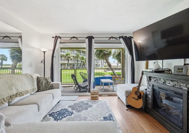 5th image of 767 Reef Cir, Port Hueneme, CA 93041 | MLS# V1-37232