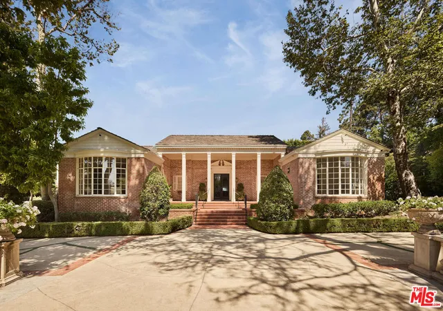 Homes for sale in Beverly Hills, CA | 1001 N Crescent Dr, Beverly Hills, CA 90210 | MLS# 26852569
