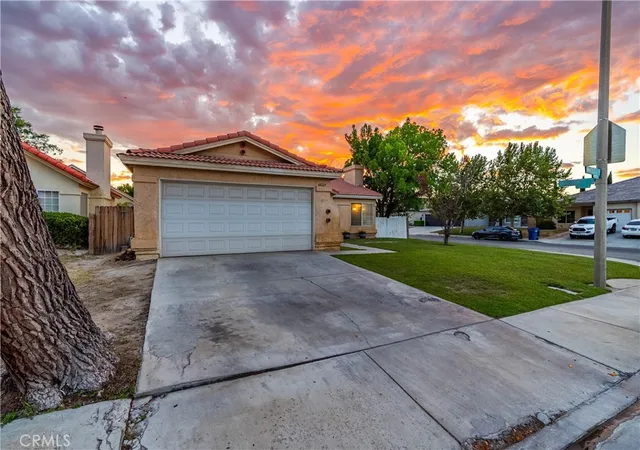 Photo 2 of Single family home for sale at 44129 Amherst Ln, Lancaster, CA 93536 | MLS# SR26139734 | Listing updated on 2026-06-30