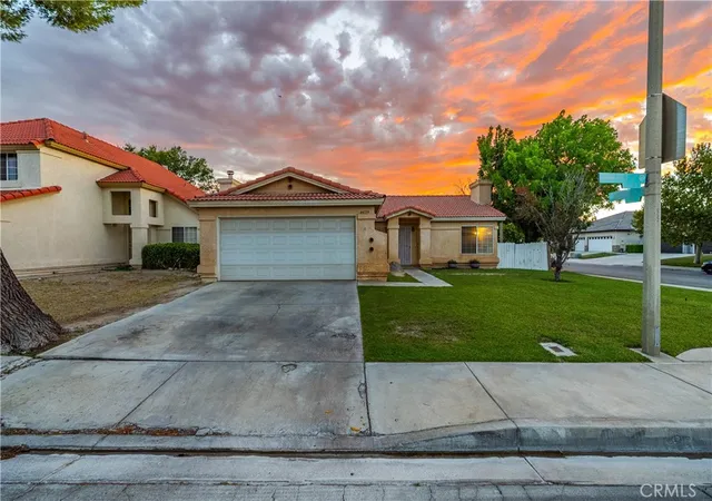 Photo 3 of Single family home for sale at 44129 Amherst Ln, Lancaster, CA 93536 | MLS# SR26139734 | Listing updated on 2026-06-30