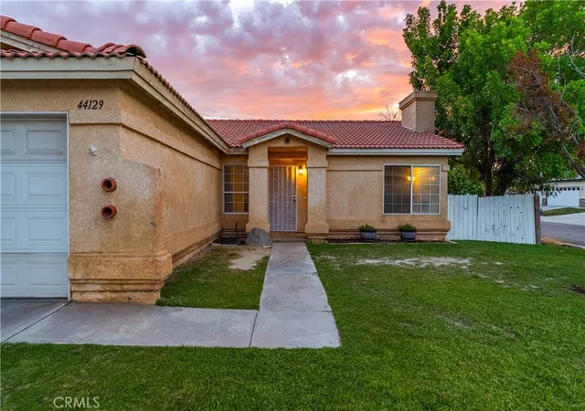 Photo 4 of Single family home for sale at 44129 Amherst Ln, Lancaster, CA 93536 | MLS# SR26139734 | Listing updated on 2026-06-30