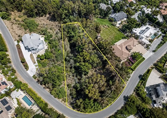 Photo 2 of Land for sale at 2185 Lemon Hts, Santa Ana, CA 92705 | MLS# PW26139782 | Listing updated on 2026-09-15