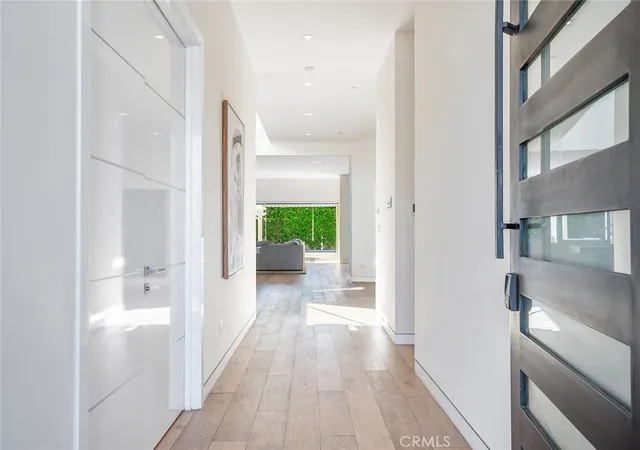Photo 2 of Single family home for sale at 619 S Orange, Los Angeles, CA 90036 | MLS# PW26139559 | Listing updated on 2026-09-23